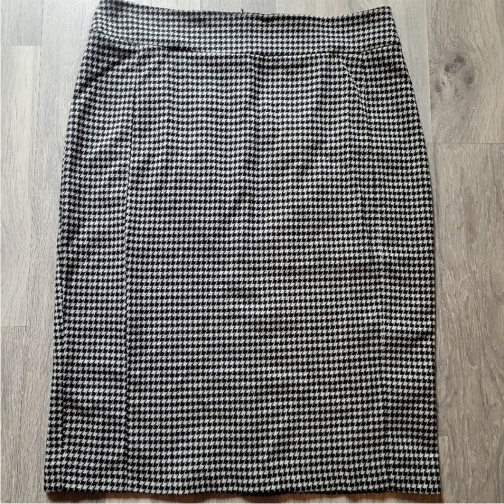 Frankie & missy houndstooth skirt black and white pattern size 8 midi length